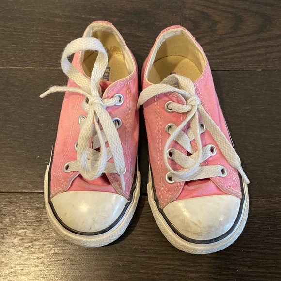 Converse Allstar low infants size 7 - Picture 1 of 5